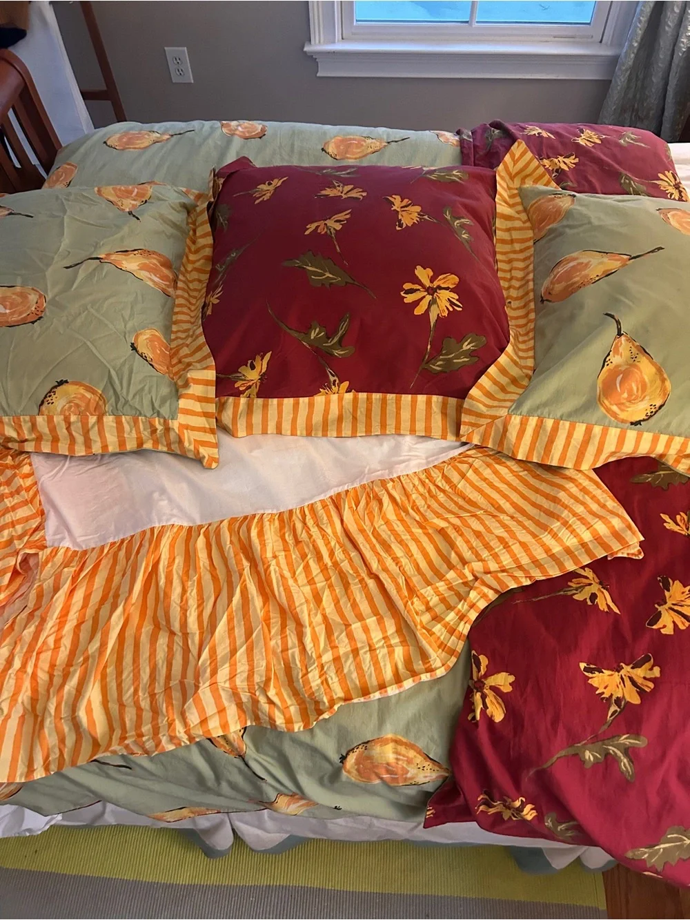 Pine Cone Hill Daisy & Pear Droll Designs Comforter Set